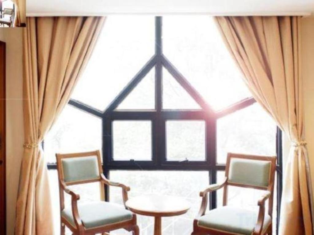Nh Elegant Hotel Sakon Nakhon Exterior foto