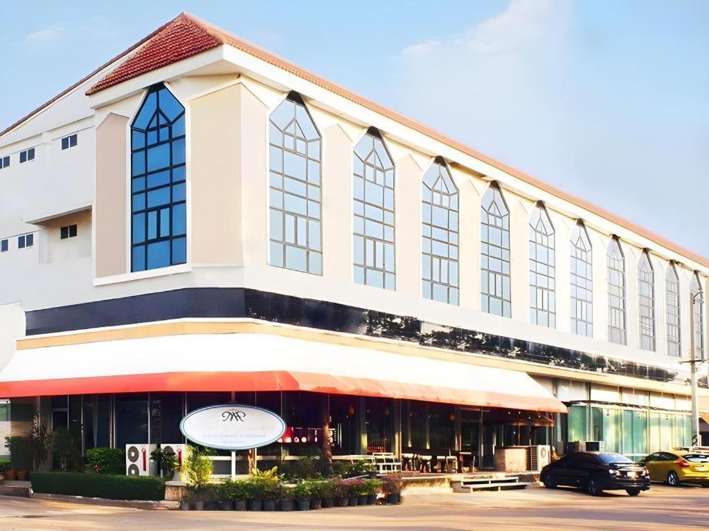 Nh Elegant Hotel Sakon Nakhon Exterior foto